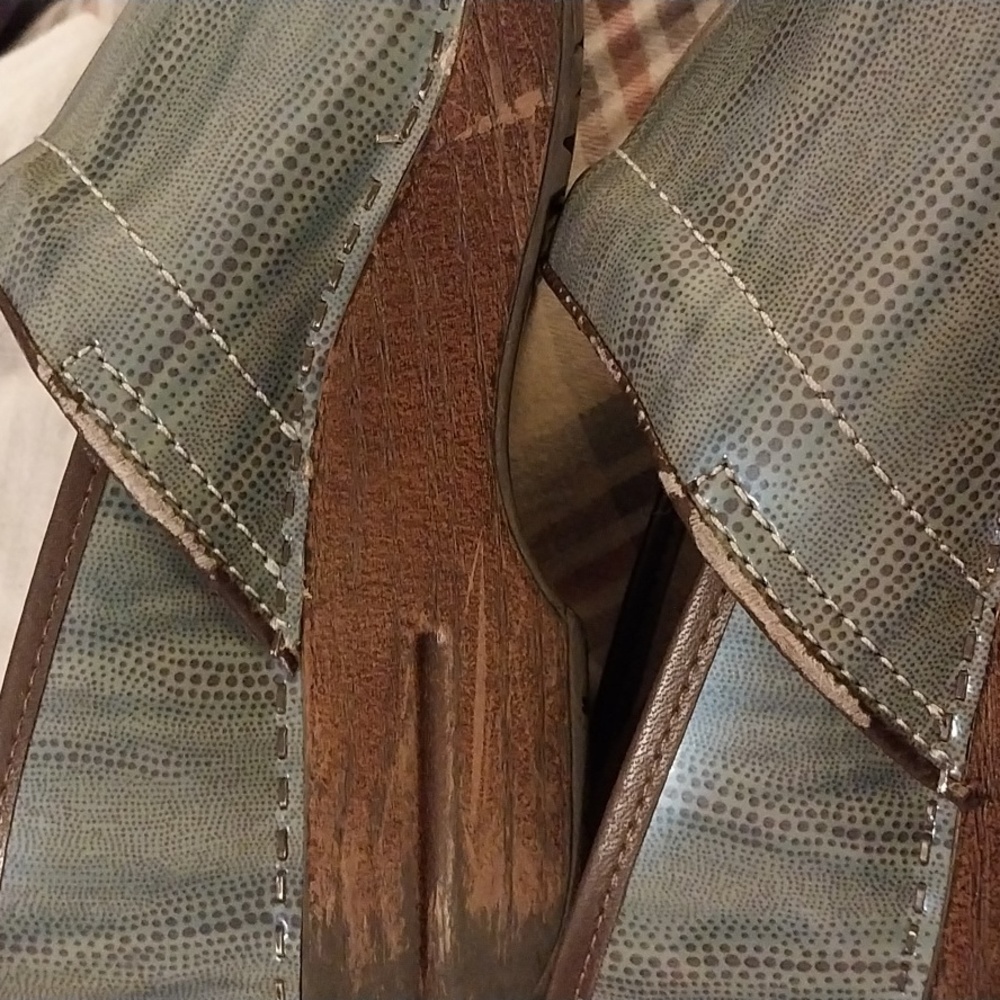 Dansko Nursing Shoes - Picture 5 of 6